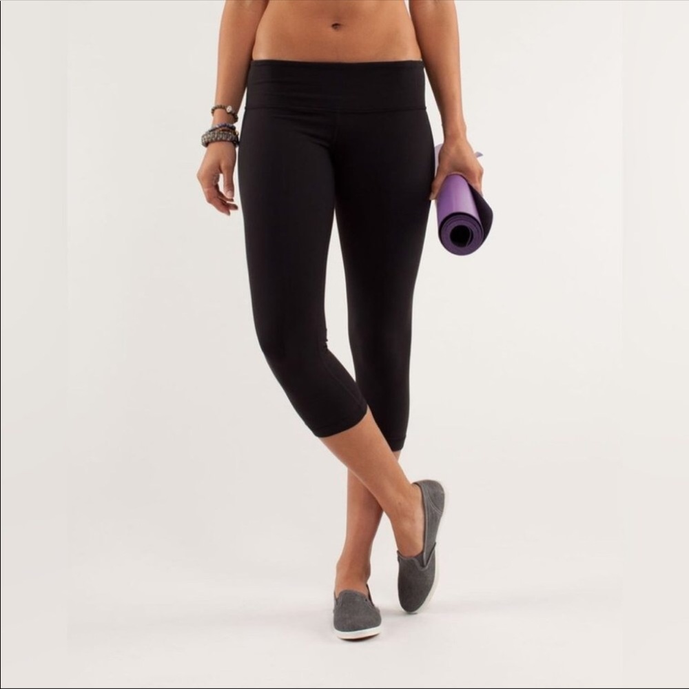Lululemon Legging Cropped-Black-Size 6
